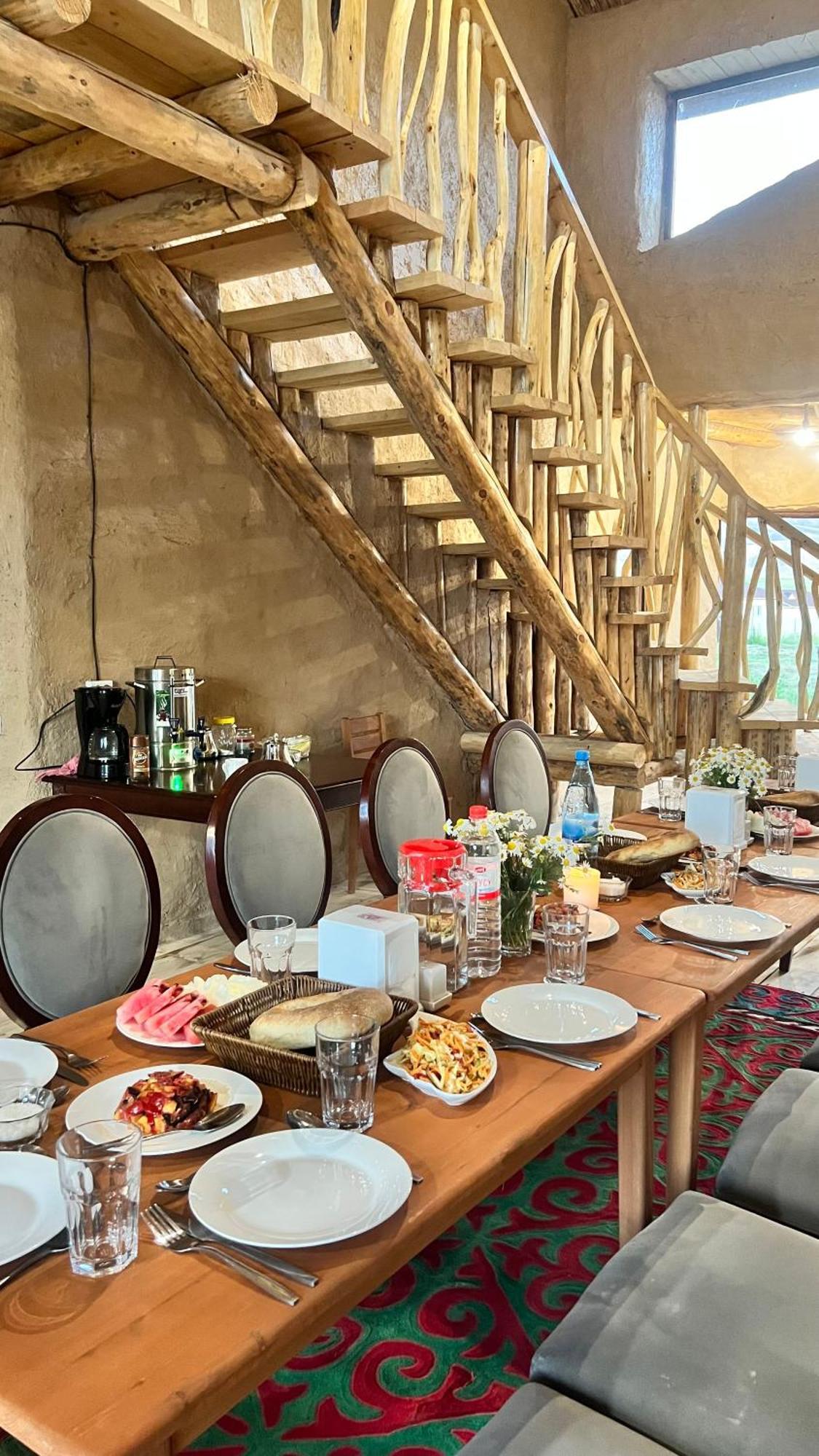 Kyzart Hotel & Horse Tours Bagysh Eksteriør billede